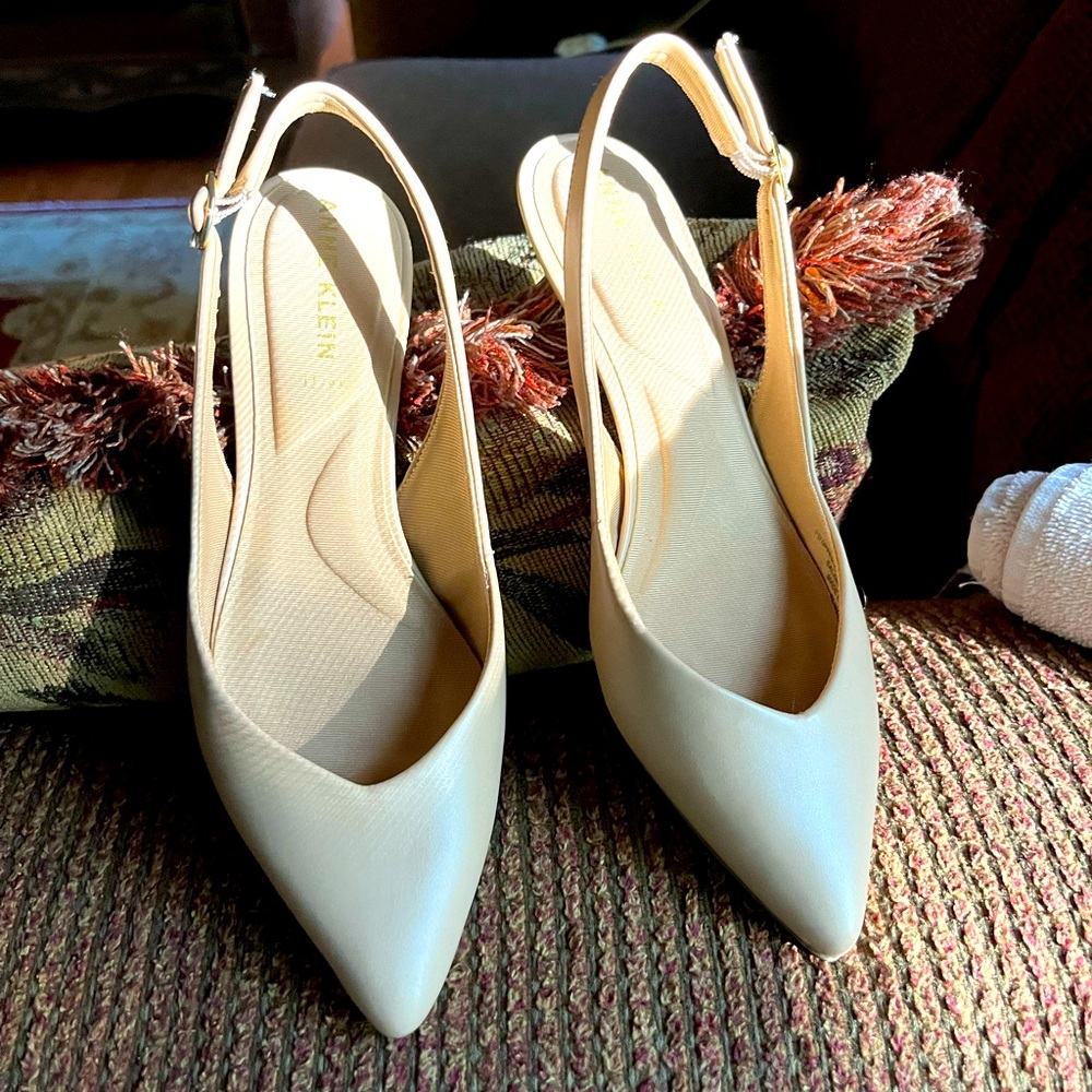 Ann Klein pump